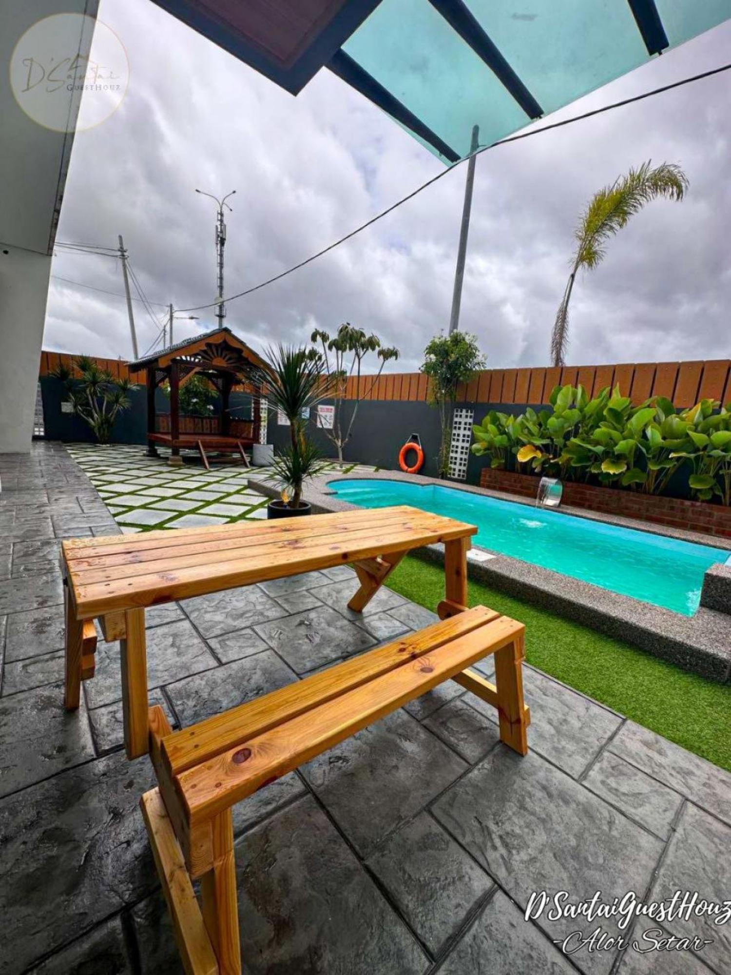 D'santai Guesthouz With Luxurious Private Pool For Islamic Vila